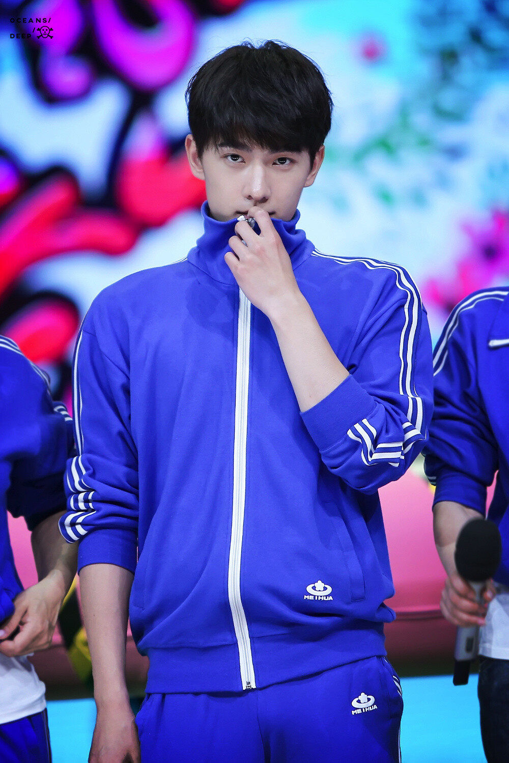 杨洋 150508快乐大本营 crlogo