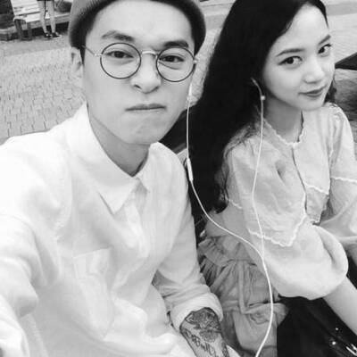 黑白 耳机 情侣头像