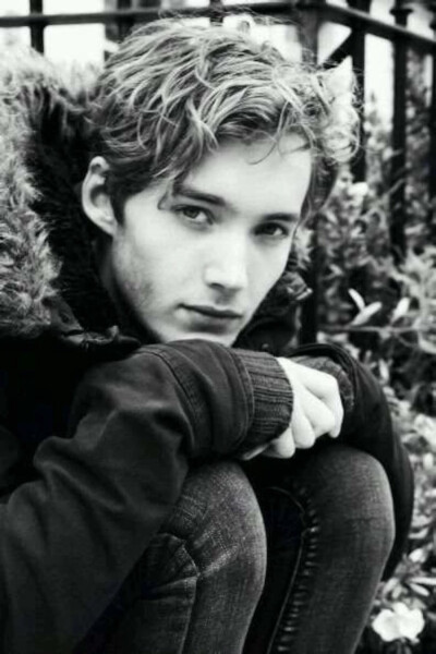 #Toby regbo#