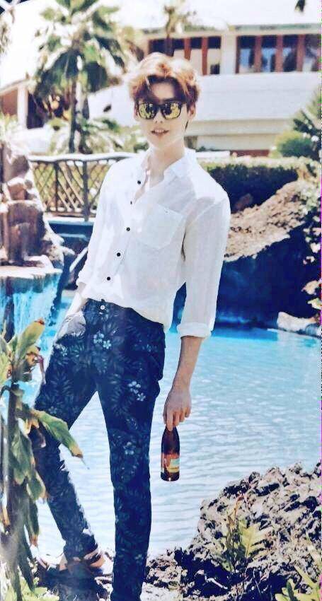 李钟硕Allure六月刊_高扫还没有出来，大家先解个眼馋~ps.奏是我硕前几天去夏威夷出差的工作成果