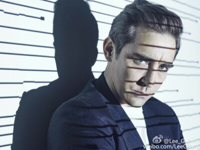 Lee Pace 李佩斯 你以为这是个高仿，但他就是李佩斯 #今个儿真高兴# cr，大佩佩微博