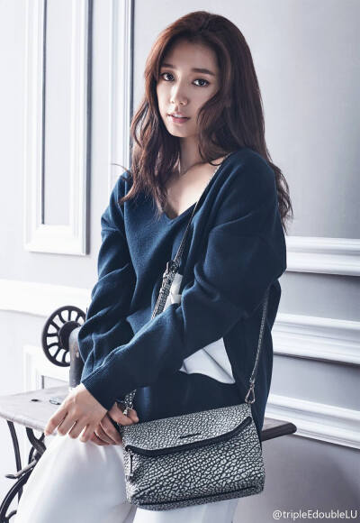 Bruno Magli 画报 #朴信惠女神# 挑战“顶峰魅力”！cr:logo