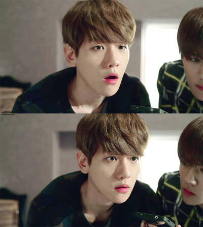 #边伯贤##BAEKHYUN# 150519 EXO短剧 '我的邻居是EXO' 第13集 伯贤 - 表情很可爱;ㅅ;)!