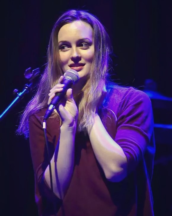 QueenB莉顿.梅斯特(Leighton Meester)