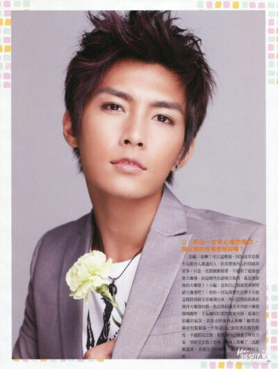 炎亞綸_Aaronyan 吴家那个炎二货！~\(≧▽≦)/~#炎亚纶#