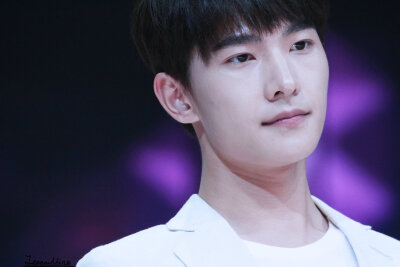 杨洋 150508快乐大本营 crlogo