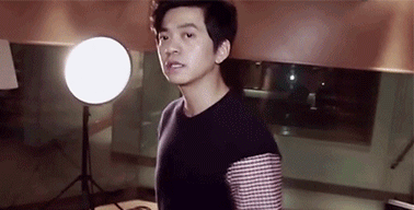 李健动图｜啵啵啵清华哥哥好帅呀我要晕倒啦