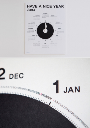 ▲设计工作室 Cool Enough 设计的这款年历叫做Have a nice year，拥有传统月历的设计，也有像时钟一样的转轴设计，365天被当作一个大时钟一样，可爱又特别。
