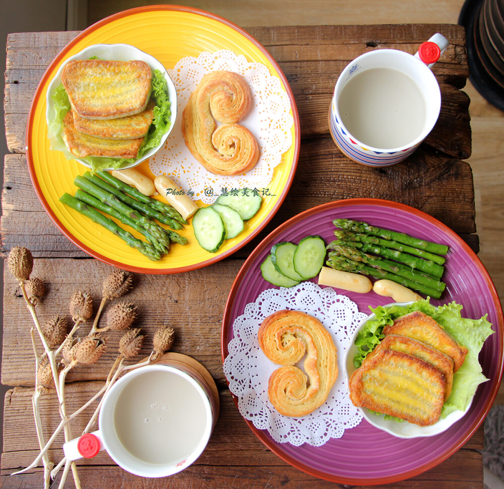 蝴蝶酥，煎馒头片、白灼芦笋、黑豆浆~~