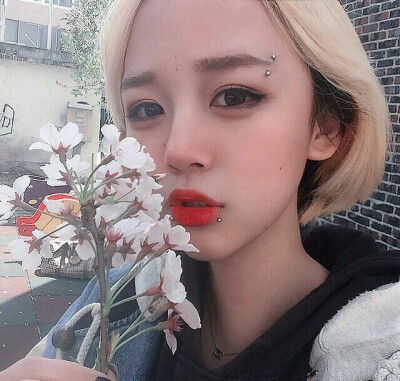 女头 帅气 花