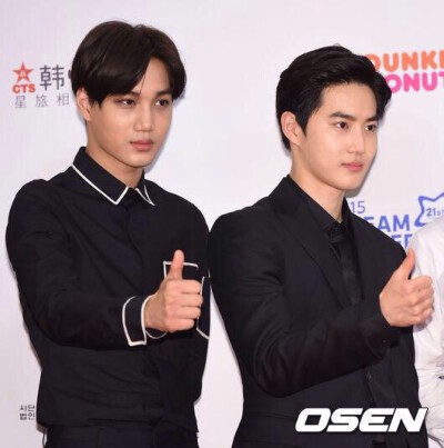 150523 EXO at Dream Concert Red Carpet 新闻图 朴灿烈 边伯贤 吴世勋 金钟仁Kai 金俊绵Suho 金钟大Chen 张艺兴Lay Xiumin D.O.