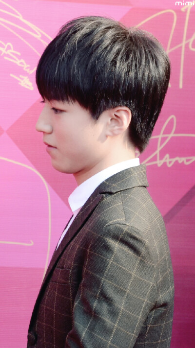 #王俊凯# #TFBOYS王俊凯# #TFBOYS#150413音乐风云榜 cr：不如张嘴吃碗米