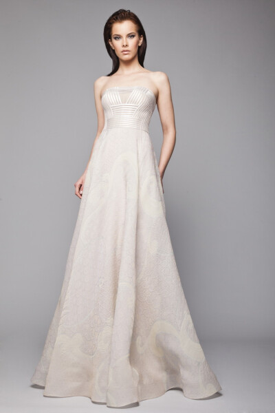 Tony Ward Ready-to-Wear Fall 2015。托尼·瓦德2015秋冬高级成衣发布。