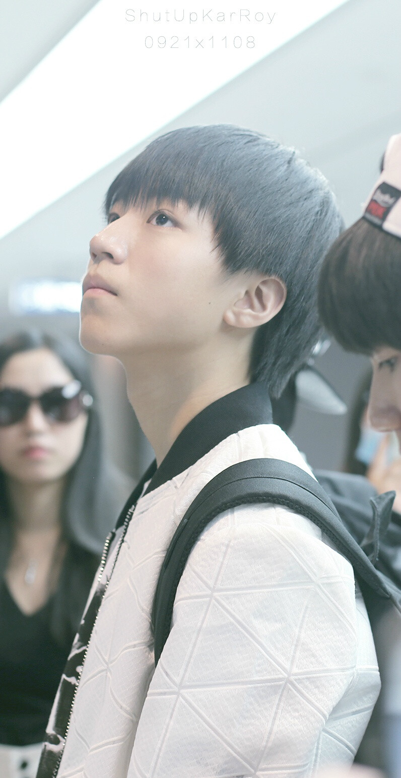 #王俊凯# #TFBOYS王俊凯# #TFBOYS:150516 重庆至首尔 cr：logo