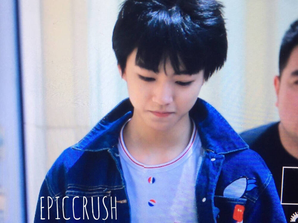 #王俊凯# #TFBOYS王俊凯# 像雨像雾又像风 cr logo