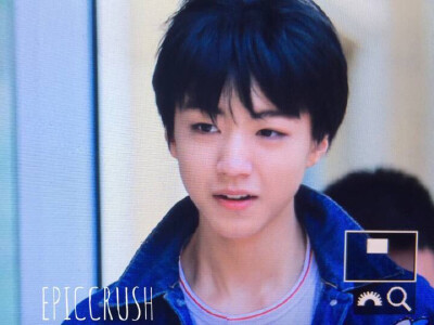 #王俊凯##tfboys王俊凯#这组让我快疯了 世纪美少年 这张top crlogo