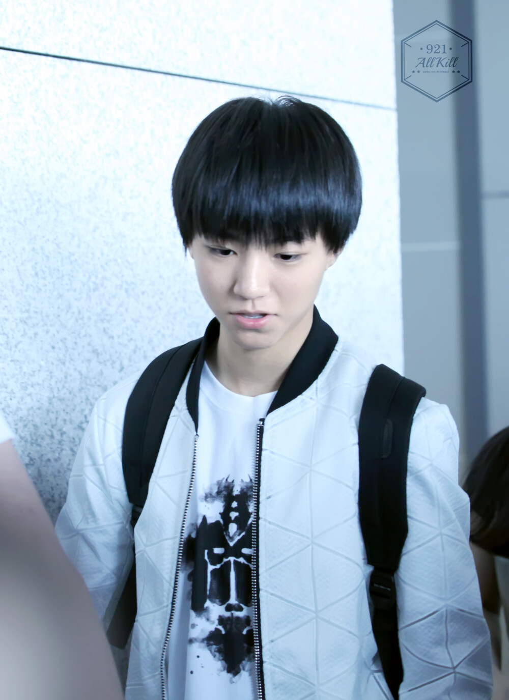 #王俊凯# #TFBOYS王俊凯# #TFBOYS:150516 重庆至首尔cr：AllKill0921