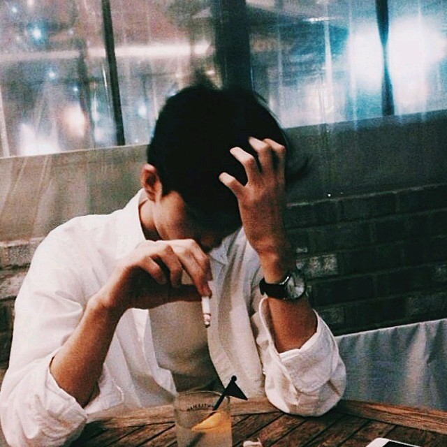 忧郁症男生头像