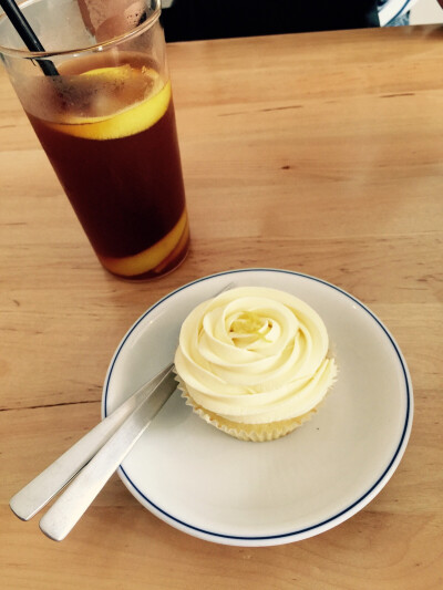 一人一口中午茶