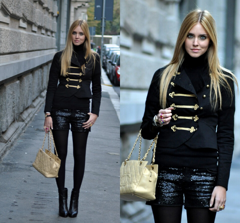 靴子是#CHIARA FERRAGNI 的 包包是#CHANEL 的