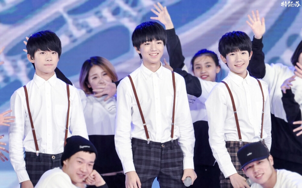 TFBOYS 150528央视六一晚会录制【BY特能苏】