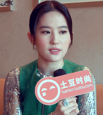 刘亦菲采访萌萌哒
