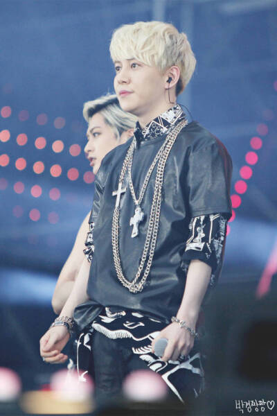 block b 朴经