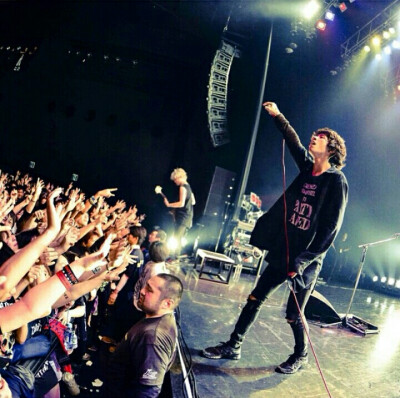 one ok rock. taka