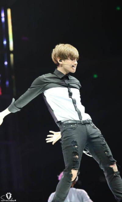 EXO BEAKHYUN卞伯贤