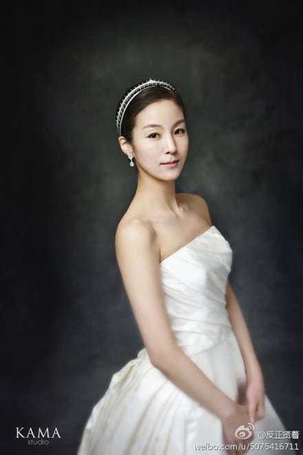 漂亮的双胞胎妈妈文正媛