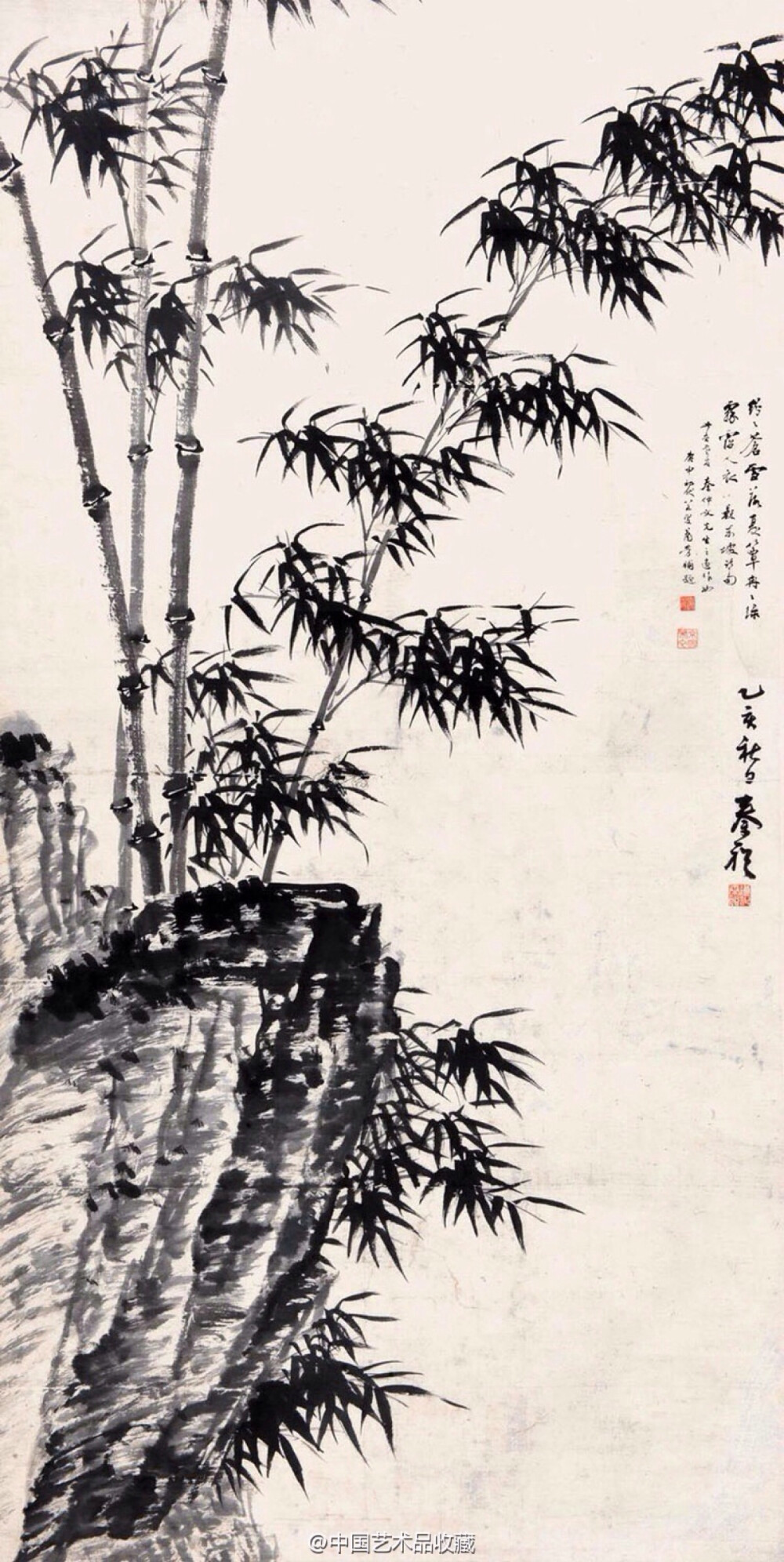 【 秦仲文 《墨竹图》 】秦仲文（1896-1974），名裕，原名秦裕荣，河北省遵化县人。解放前曾在北平大学艺术学院、京华美术学院、北平国立艺术专科学校任教，编写了《中国绘画学史》一书。解放后任北京画院画师及院委。秦仲文擅山水、墨竹，尤其善以行楷笔法画墨竹，风格清劲厚朴。