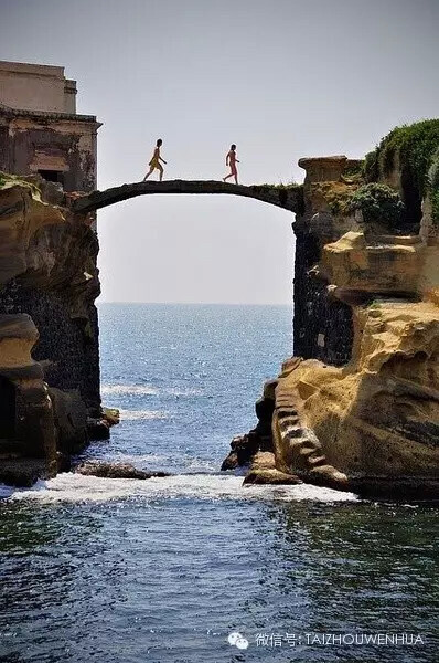 【意大利】那不勒斯Gaiola Bridge，一座梦幻般的桥