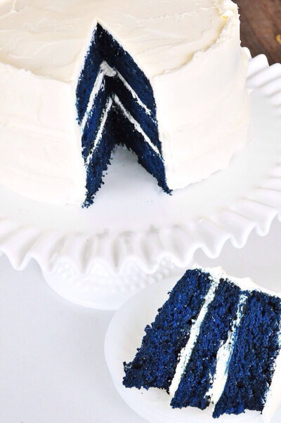 高贵的蓝色，这样的蛋糕也是极好的