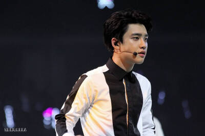 EXO D.O.都暻秀