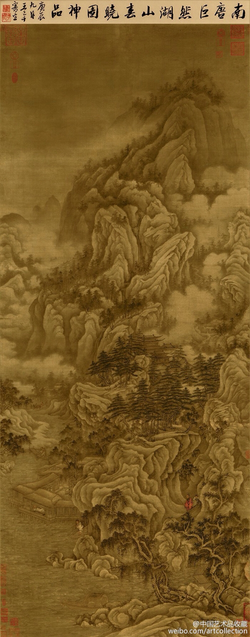 【 五代 巨然 《湖山春晓图》 】轴，绢本设色，34×86cm，大都会博物馆藏。画面描绘一场大雨过后，山峦间水雾凝重。中幅崛起一冈，直逼主峰，有惊涛突起之感。主峰岭峦宽整，立意虚和，与隐显在画中幅右侧的远岫遥相呼应。散落在山间岭上的树木渲染出了一派浑茫的气氛，与严整的峰冈相映成趣。