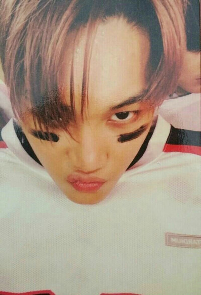 #EXO #LOVE ME RIGHT√ 『二續(xù)專(zhuān)輯』 — ?.KAI_金鐘仁