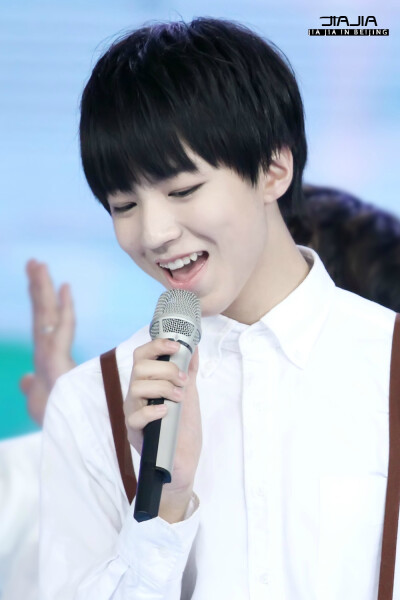 #王俊凯##TFBOYS王俊凯##TFBOYS# 150528央视六一晚会 cr 镓镓In北京