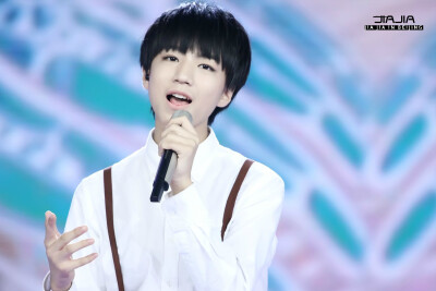 #王俊凯##TFBOYS王俊凯##TFBOYS# 150528央视六一晚会 cr 镓镓In北京