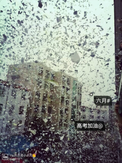 放荡不羁笑点低