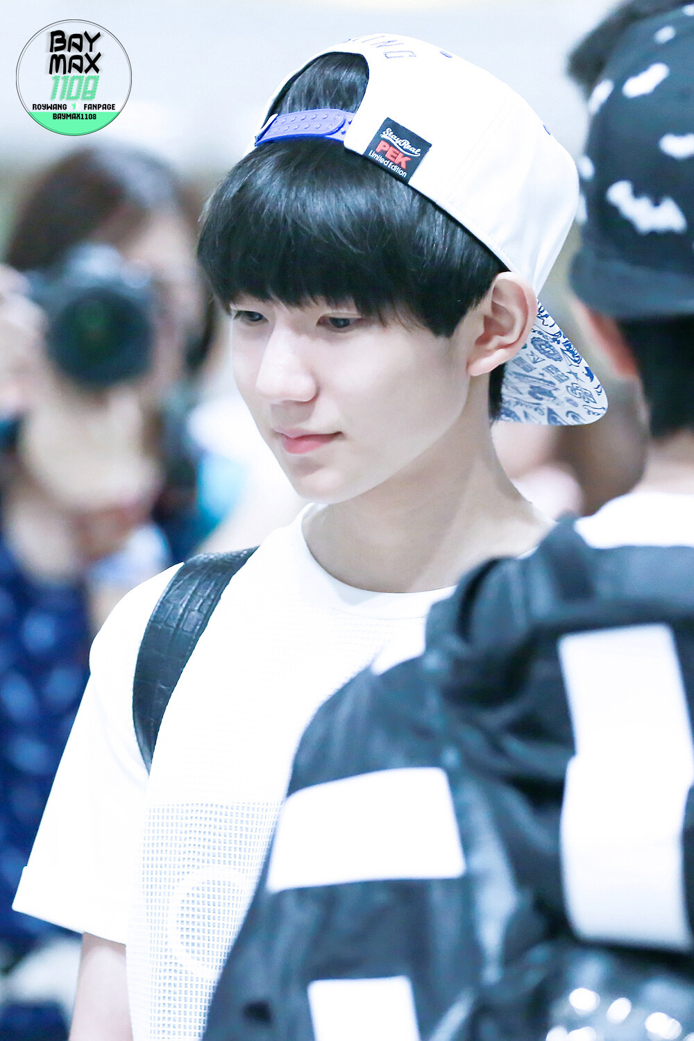 TFBOYS王源 150516重庆赴首尔 cr:Baymax1108