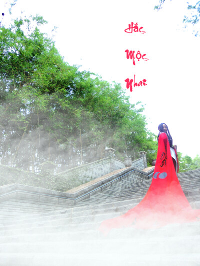 This is our fist cosplay project 东方不败之暖阳 作者: 月下蝶影 The character : 東方不敗 - Dongfang Bubai . Cosplayer: Sam