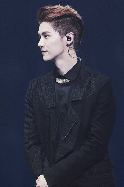 不是LUHAN 只是鹿晗
