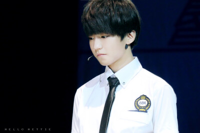 #王俊凯# #TFBOYS王俊凯# #TFBOYS# 140826重庆步步高见面会 cr HelloHettie