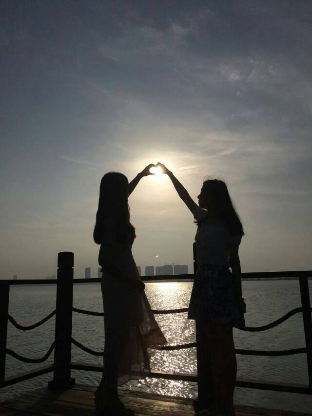 七葭凉雨 の 生活照(/ω＼)