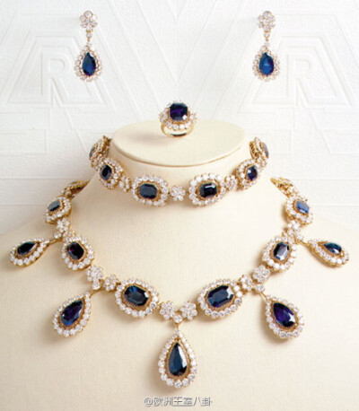 属于那不勒斯王后卡洛琳(拿破仑小妹)的一套蓝宝石,包括耳环项链手链戒指,归属流向不明