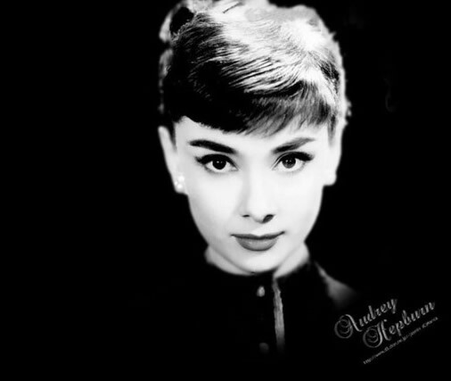 奥黛丽·赫本（Audrey Hepburn），1929年5月4日出生于比利时布鲁塞尔，英国电影和舞台剧女演员。