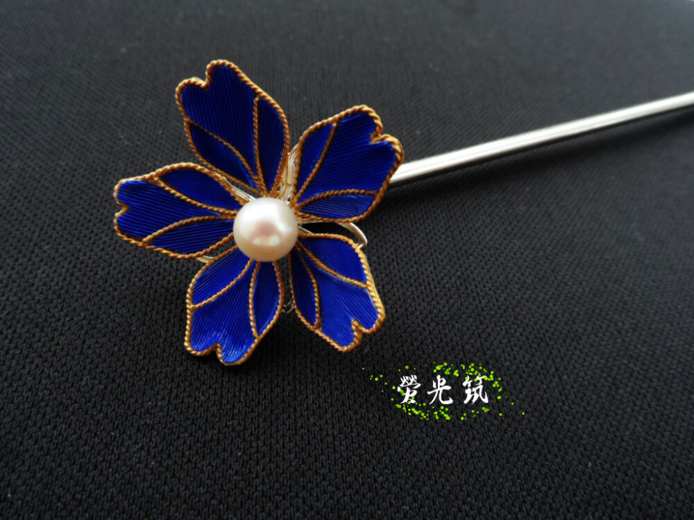 纯手工制作鹅毛仿点翠发梳http://item.taobao.com/item.htm?id=520015498801