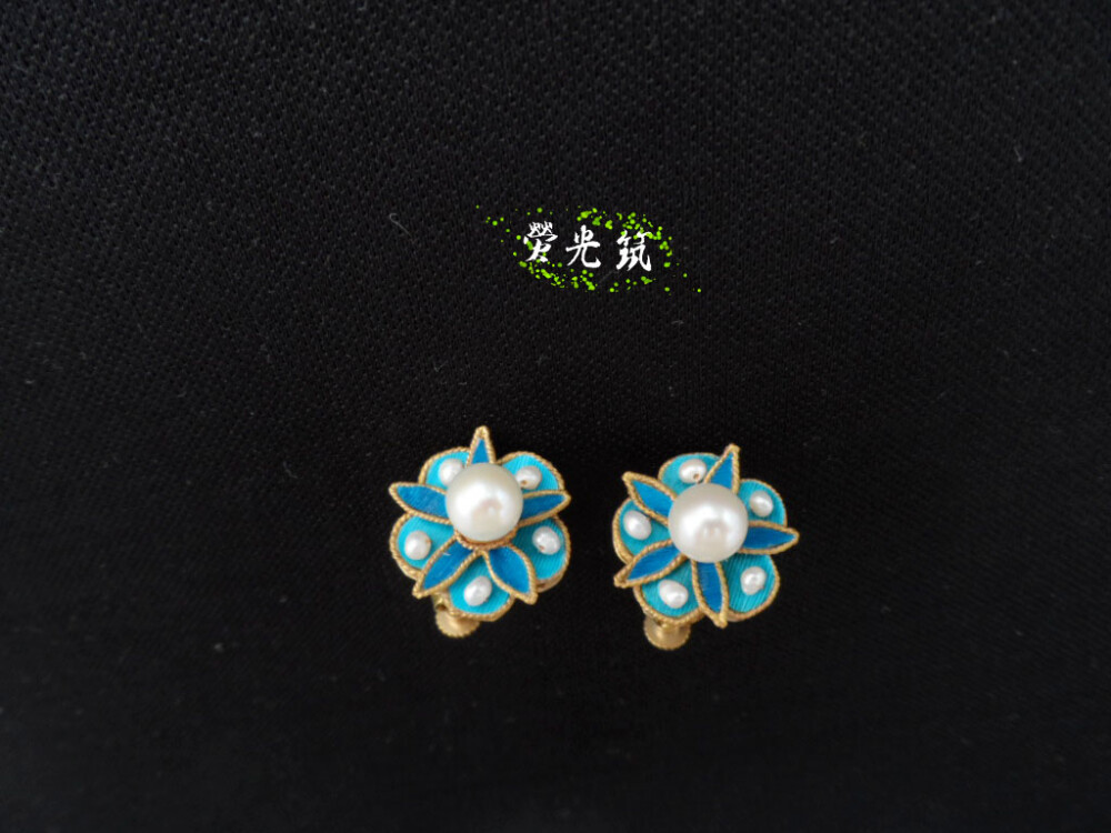 纯手工制作鹅毛仿点翠耳夹-【仿古花】 http://item.taobao.com/item.htm?id=520017478304