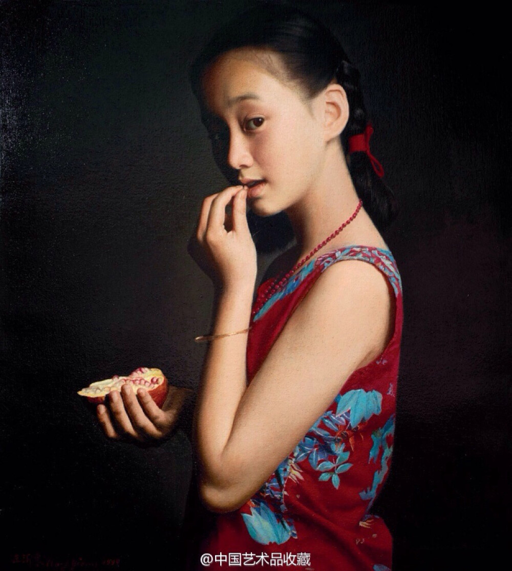 【 王沂东 《石榴熟了》 】布面油彩，50×60cm，1999年作。 王沂东是当今中国最具实力的油画艺术家之一，1955年5月11日出生于山东蓬莱县。他对家乡沂蒙山有着浓厚的感情，山村的人物和景色成为他绘画的主题。
