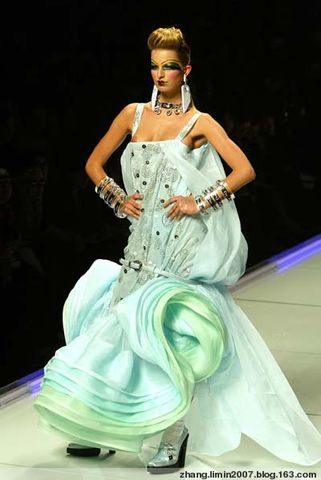 john galliano dior 服装 服装秀 时装周 高级定制 鬼才 中国风 日本 古装 民族风 部落风